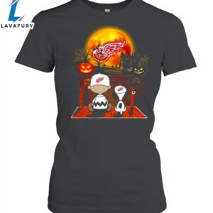 Snoopy and Charlie Brown Pumpkin Detroit Red Wings Halloween Moon Unisex Shirt 1 p43s1o.jpg