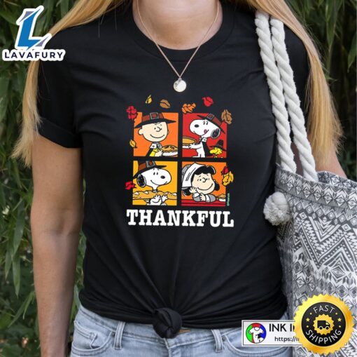 Peanuts Thanksgiving Charlie Brown & Snoopy Peanuts Thankful Essential T-shirt