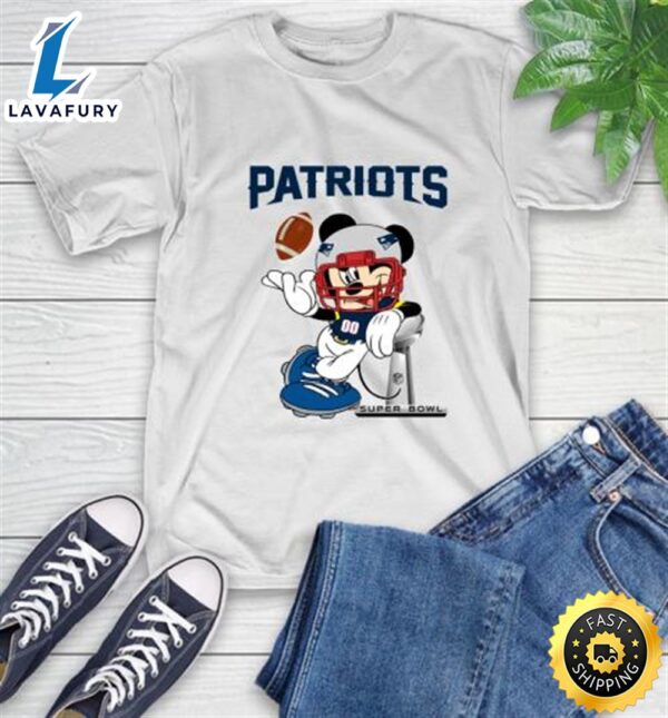NFL New England Patriots Mickey Mouse Disney Super Bowl Football T Shirt