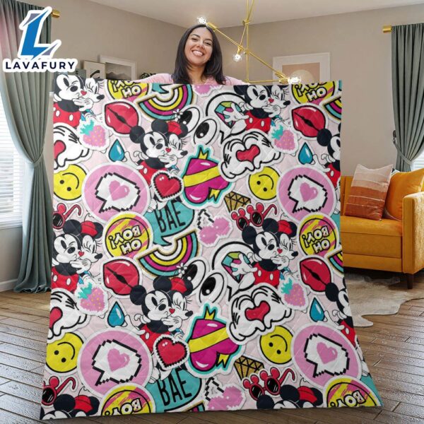 Mickey and Minnie Disney Fan Gift, Happy Valentine’s Day Gift, Mickey and Minnie Love Kiss Blanket