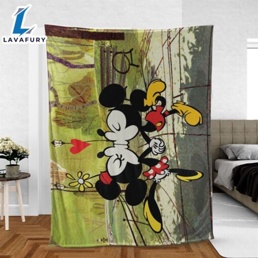 Mickey and Minnie Fan Gift, Disney Valentine’s Day Gift, Minnie and Mickey Kiss Comfy Sofa Throw Blanket Gift