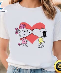 Peanuts Snoopy And Fifi Kiss…