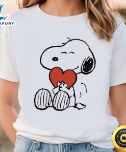 Snoopy Hugs Heart Snoopy Classic…