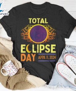 Total Solar Eclipse Day April 8 2024 Retro Sun Eclipse T-Shirt