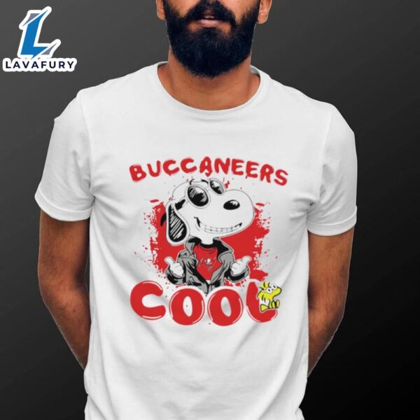 Happy Snoopy Cartoon Tampa Bay Buccaneers Cool Logo 2024 Shirt