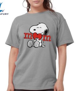 Snoopy Mom Hug Women’s Comfort T-Shirt