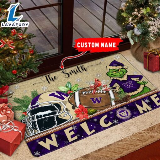 NCAA Washington Huskies Grinch Christmas Welcome  Football Doormat – Custom Name