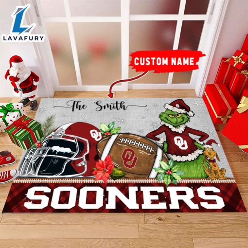 NCAA Oklahoma Sooners Grinch And Max Christmas Welcome Football Doormat – Custom Name