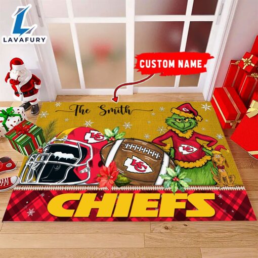 NFL Kansas City Chiefs Grinch And Max Christmas Welcome Football Doormat – Custom Name