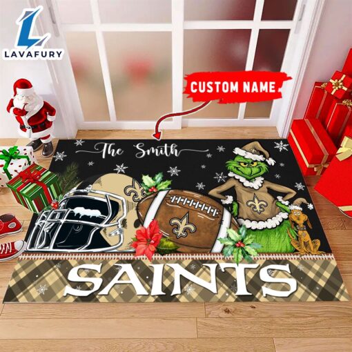 NFL New Orleans Saints Grinch And Max Christmas Welcome Football Doormat – Custom Name