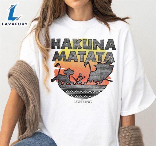 Disney The Lion King Hakuna Matata Sunset Silhouette Poster T-Shirt