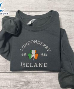 Merry Christmas Londonderry Ireland Embroidered…