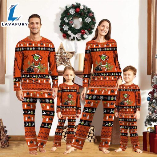 Oregon State Beavers NCAA Custom Name Grinch Christmas And Sport Team Pajama Set  Gift Christmas