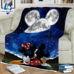 Couple Love Mickey And Minnie…