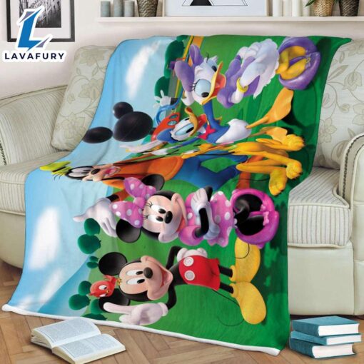 Disney Mickey Mouse Uiwth Friends Sherpa Blanket